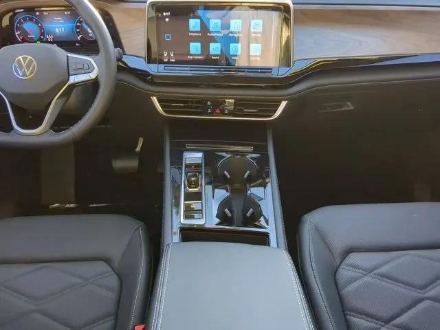2026 Volkswagen Atlas SE with Technology