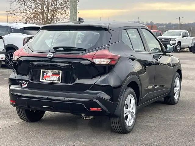 2025 Nissan Kicks S