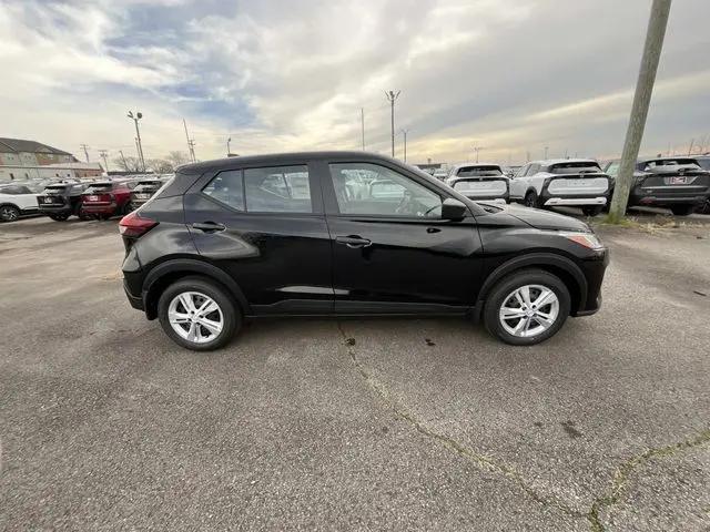 2025 Nissan Kicks S