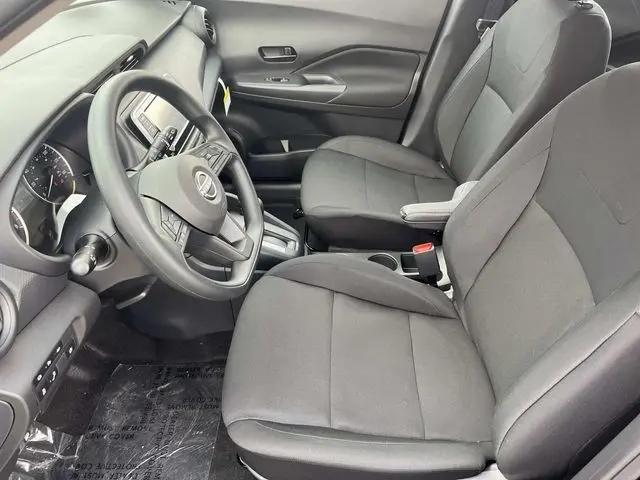 2025 Nissan Kicks S