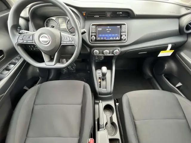 2025 Nissan Kicks S