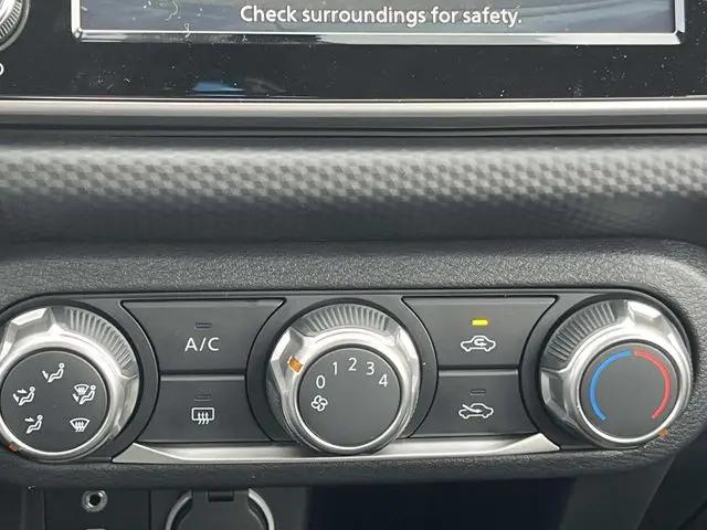 2025 Nissan Kicks S