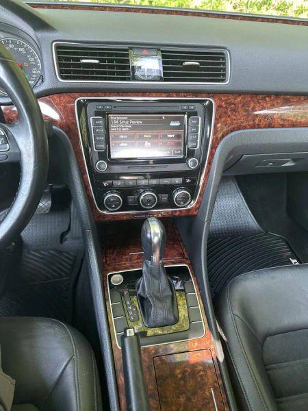2012 Volkswagen Passat 2.0L TDI SEL Premium