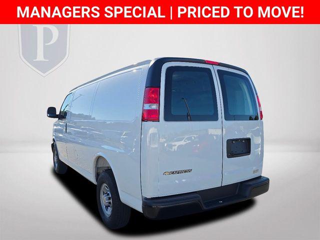 2025 Chevrolet Express Cargo Van RWD 2500 Regular Wheelbase WT