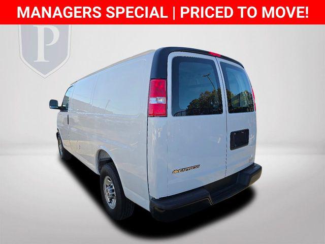 2025 Chevrolet Express Cargo Van RWD 2500 Regular Wheelbase WT