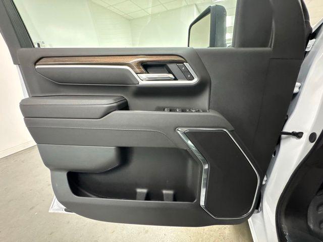 2026 Chevrolet Silverado 3500HD Crew Cab, Long Bed, LT Dual Rear Wheel, RWD