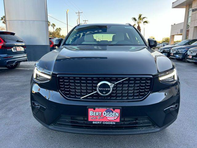 2026 Volvo XC40 Ultra, B5 AWD Gas (mild hybrid), Dark