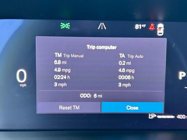 2026 Volvo XC40 Ultra, B5 AWD Gas (mild hybrid), Dark
