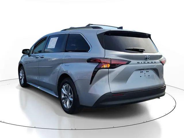 2022 Toyota Sienna XLE