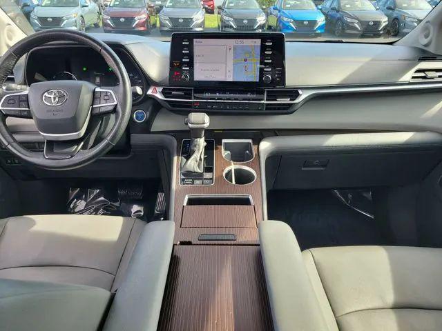 2022 Toyota Sienna XLE