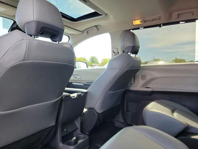 2022 Toyota Sienna XLE