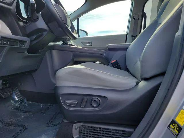 2022 Toyota Sienna XLE