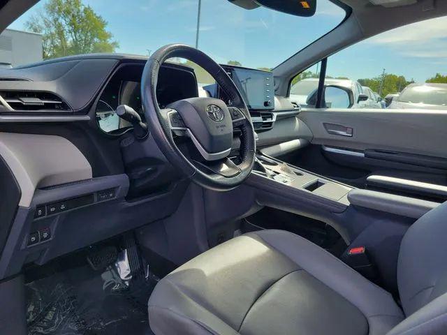 2022 Toyota Sienna XLE