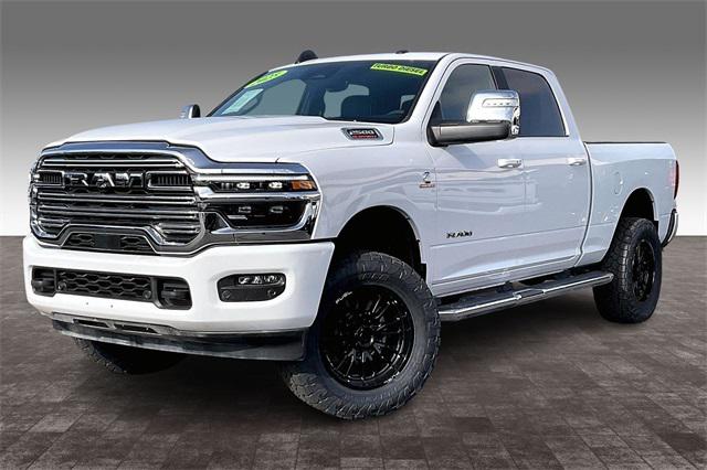 2025 RAM 2500 Laramie Crew Cab 4x4 64 Box 2025 RAM 2500 Laramie Crew Cab 4x4 64 Box