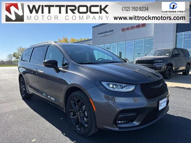 2023 Chrysler Pacifica Limited AWD 2023 Chrysler Pacifica Limited AWD