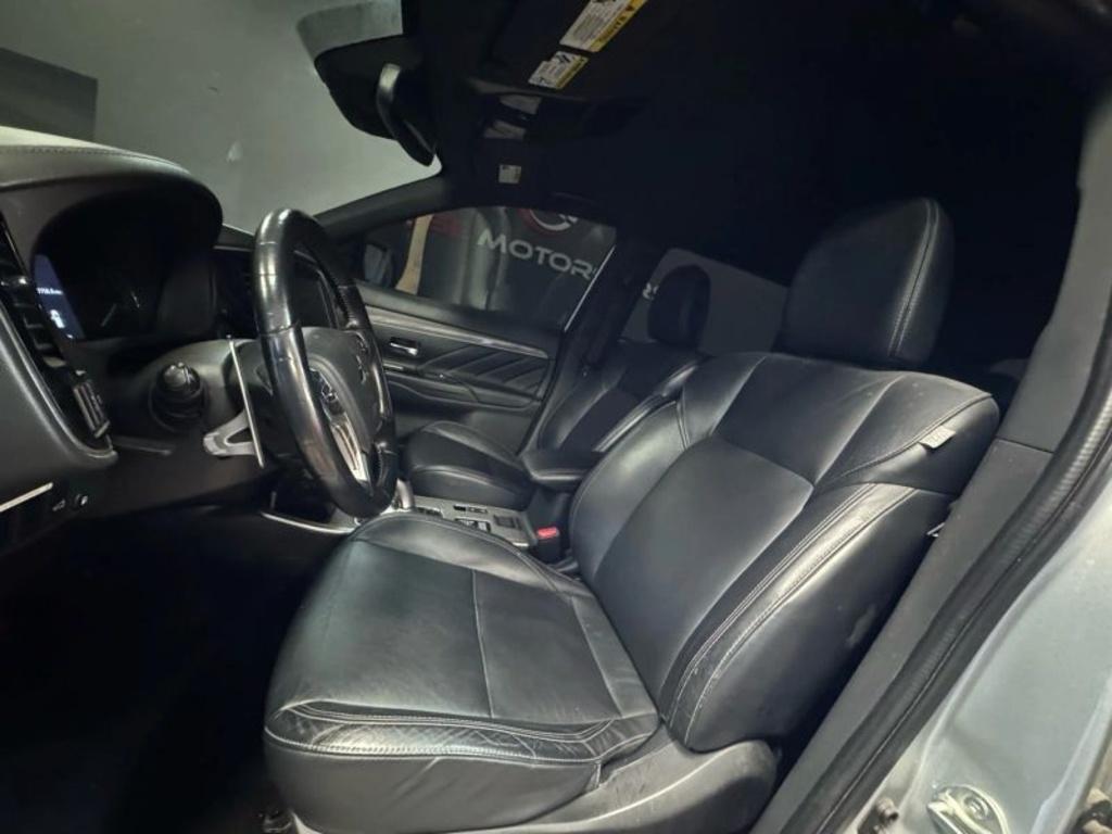 2022 Mitsubishi Outlander Hybrid Plug-in SEL S-AWC