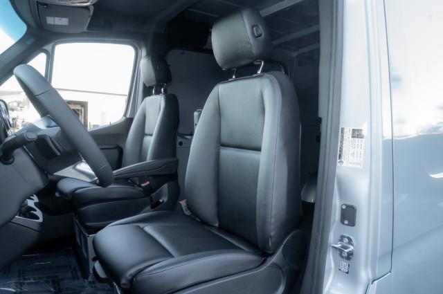 2026 Mercedes-Benz Sprinter Crew Van Standard Roof 4-Cyl Diesel