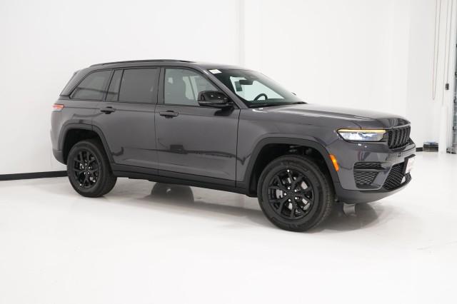 2025 Jeep Grand Cherokee Altitude X 4x2