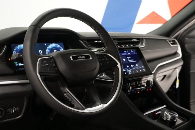 2025 Jeep Grand Cherokee Altitude X 4x2