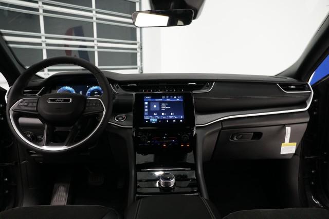 2025 Jeep Grand Cherokee Altitude X 4x2