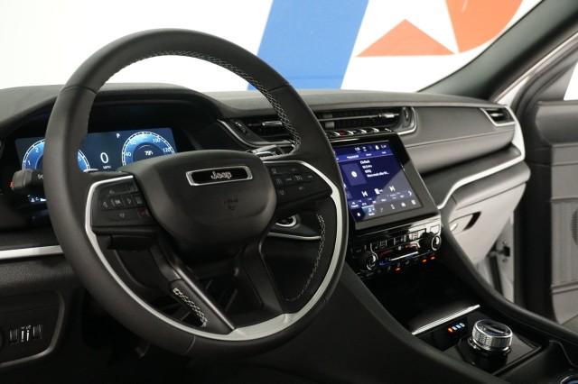 2025 Jeep Grand Cherokee Altitude X 4x2