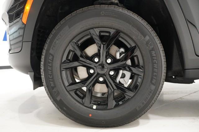 2025 Jeep Grand Cherokee Altitude X 4x2