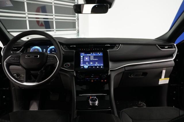 2025 Jeep Grand Cherokee Altitude X 4x2