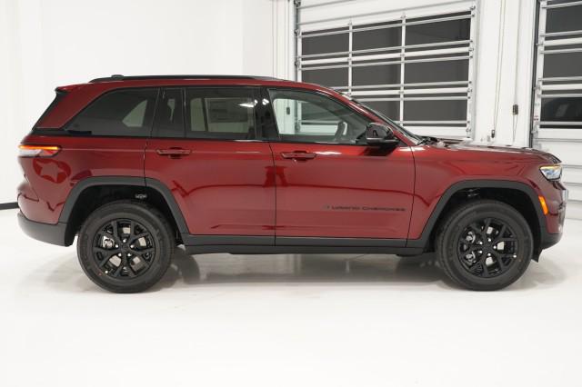 2025 Jeep Grand Cherokee Altitude X 4x2