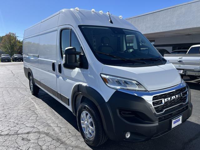 2025 RAM ProMaster 3500 Cargo Van SLT High Roof 159 WB EXT