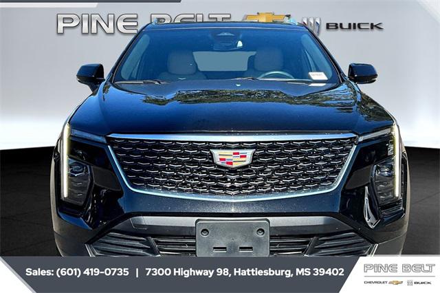 2024 Cadillac XT4 FWD Luxury 2024 Cadillac XT4 FWD Luxury
