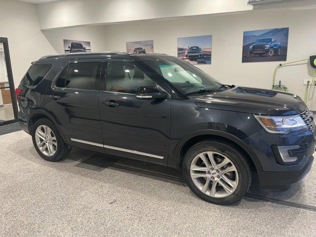 2017 Ford Explorer XLT 2017 Ford Explorer XLT