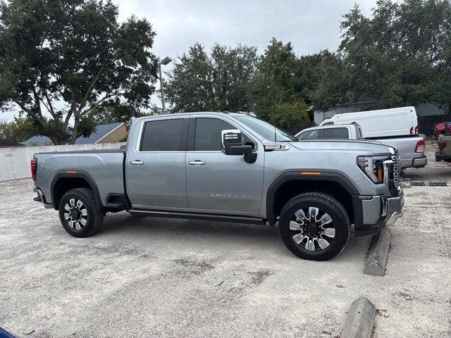 2024 GMC Sierra 2500HD 4WD Crew Cab Standard Bed Denali