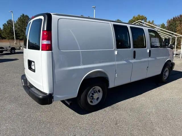 2025 Chevrolet Express Cargo Van RWD 2500 Regular Wheelbase WT