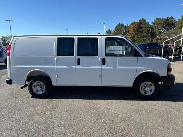 2025 Chevrolet Express Cargo Van RWD 2500 Regular Wheelbase WT