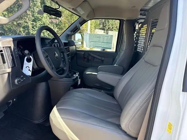 2025 Chevrolet Express Cargo Van RWD 2500 Regular Wheelbase WT