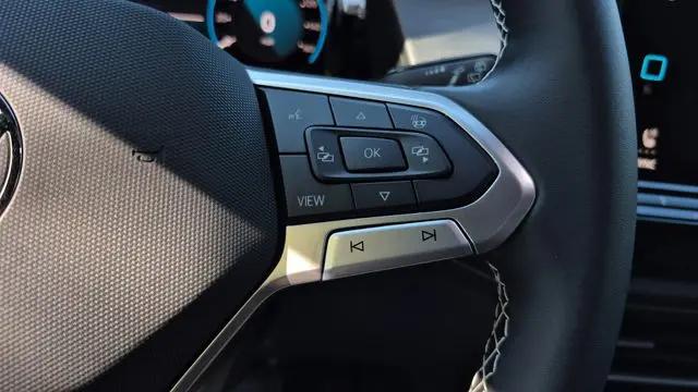 2026 Volkswagen Atlas Cross Sport SE