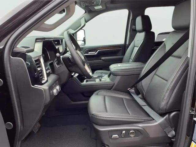 2026 GMC Sierra 2500HD Crew Cab, Standard Bed, Denali, 4WD