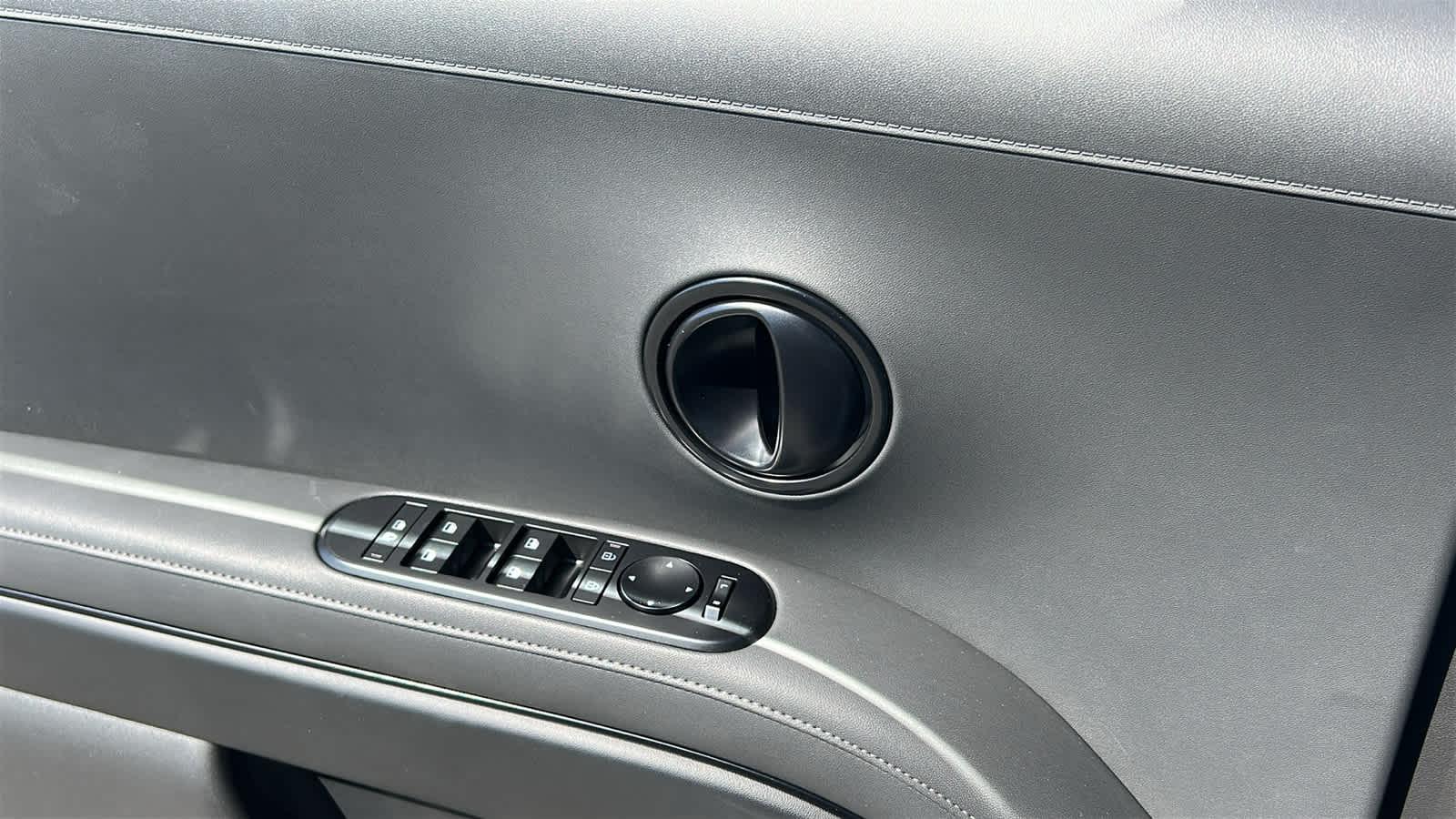 New 2026 Ecotronic Gray Pearl Hyundai XRT Pro image 52