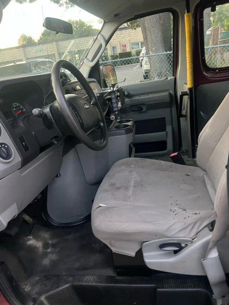 2010 Ford E350 Base