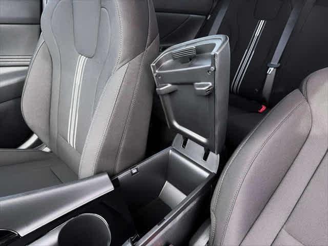2026 Hyundai Elantra Blue - Photo 18