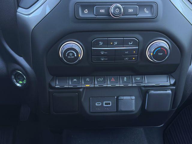 2026 Chevrolet Silverado 1500 2WD Crew Cab Short Bed Custom