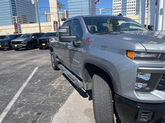 2024 Chevrolet Silverado 2500HD 4WD Crew Cab Standard Bed Custom