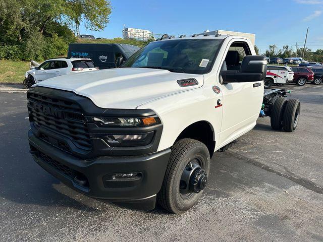 2026 RAM Ram 3500 Chassis Cab RAM 3500 TRADESMAN CHASSIS REGULAR CAB 4X4 84 CA 2026 RAM Ram 3500 Chassis Cab RAM 3500 TRADESMAN CHASSIS REGULAR CAB 4X4 84 CA