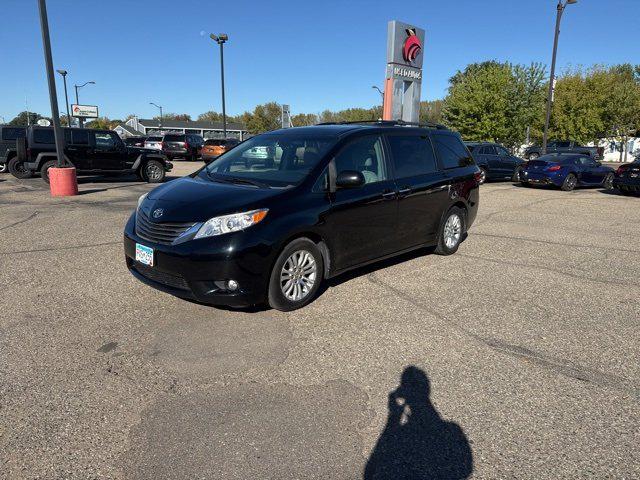 2015 Toyota Sienna XLE 8 Passenger 2015 Toyota Sienna XLE 8 Passenger