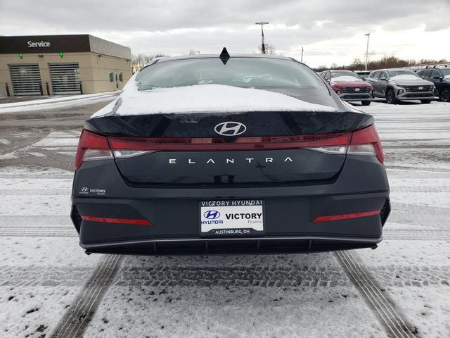2026 Hyundai Elantra SE