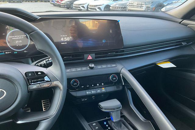 2026 Hyundai Elantra Hybrid SEL Sport