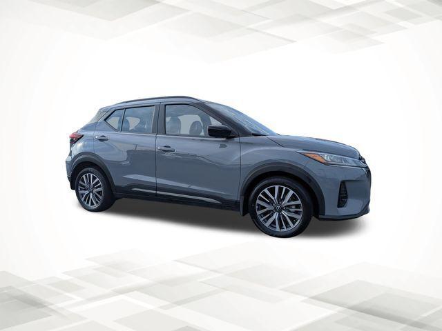 2023 Nissan Kicks SR Xtronic CVT