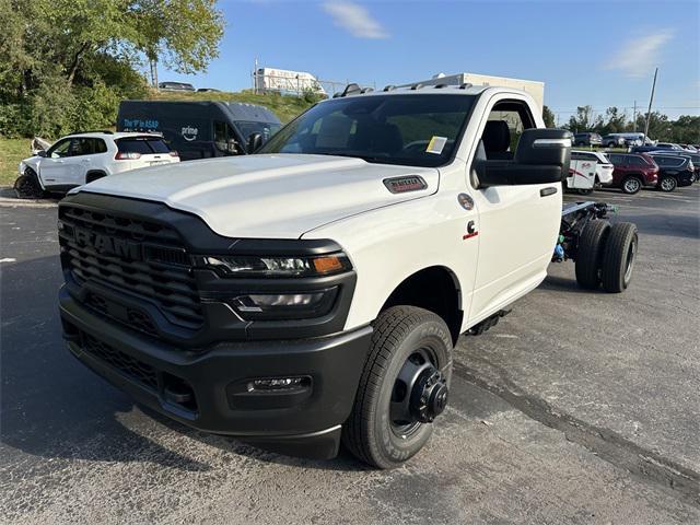 2026 RAM Ram 3500 Chassis Cab RAM 3500 TRADESMAN CHASSIS REGULAR CAB 4X4 84 CA 2026 RAM Ram 3500 Chassis Cab RAM 3500 TRADESMAN CHASSIS REGULAR CAB 4X4 84 CA