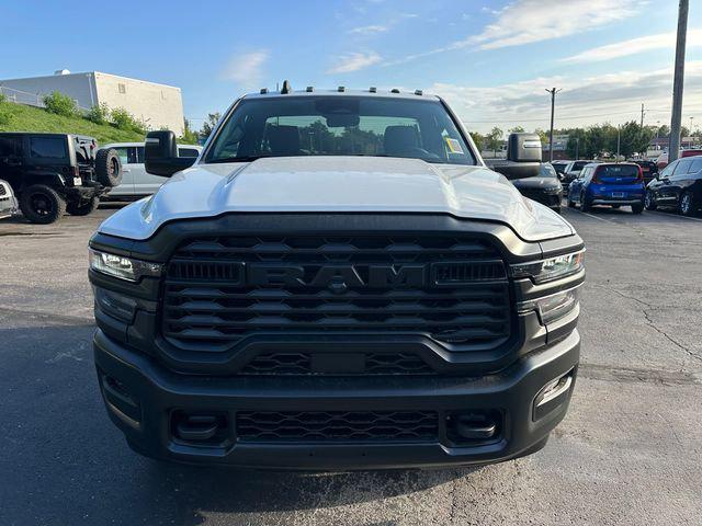 2026 RAM Ram 3500 Chassis Cab RAM 3500 TRADESMAN CHASSIS REGULAR CAB 4X4 84 CA