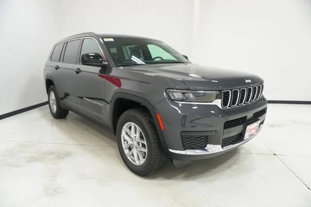 2025 Jeep Grand Cherokee Laredo X 4x4